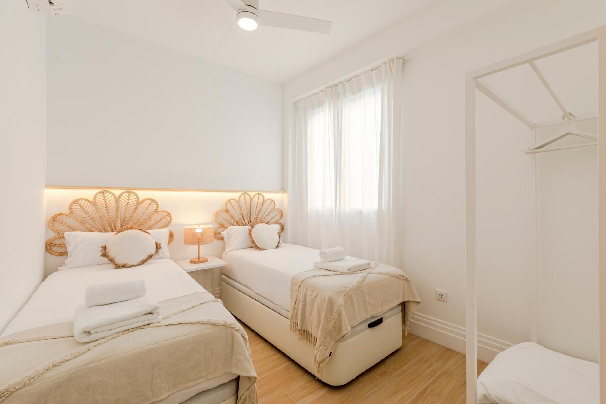 Isg Apartments Faustino 45 セビリア エクステリア 写真