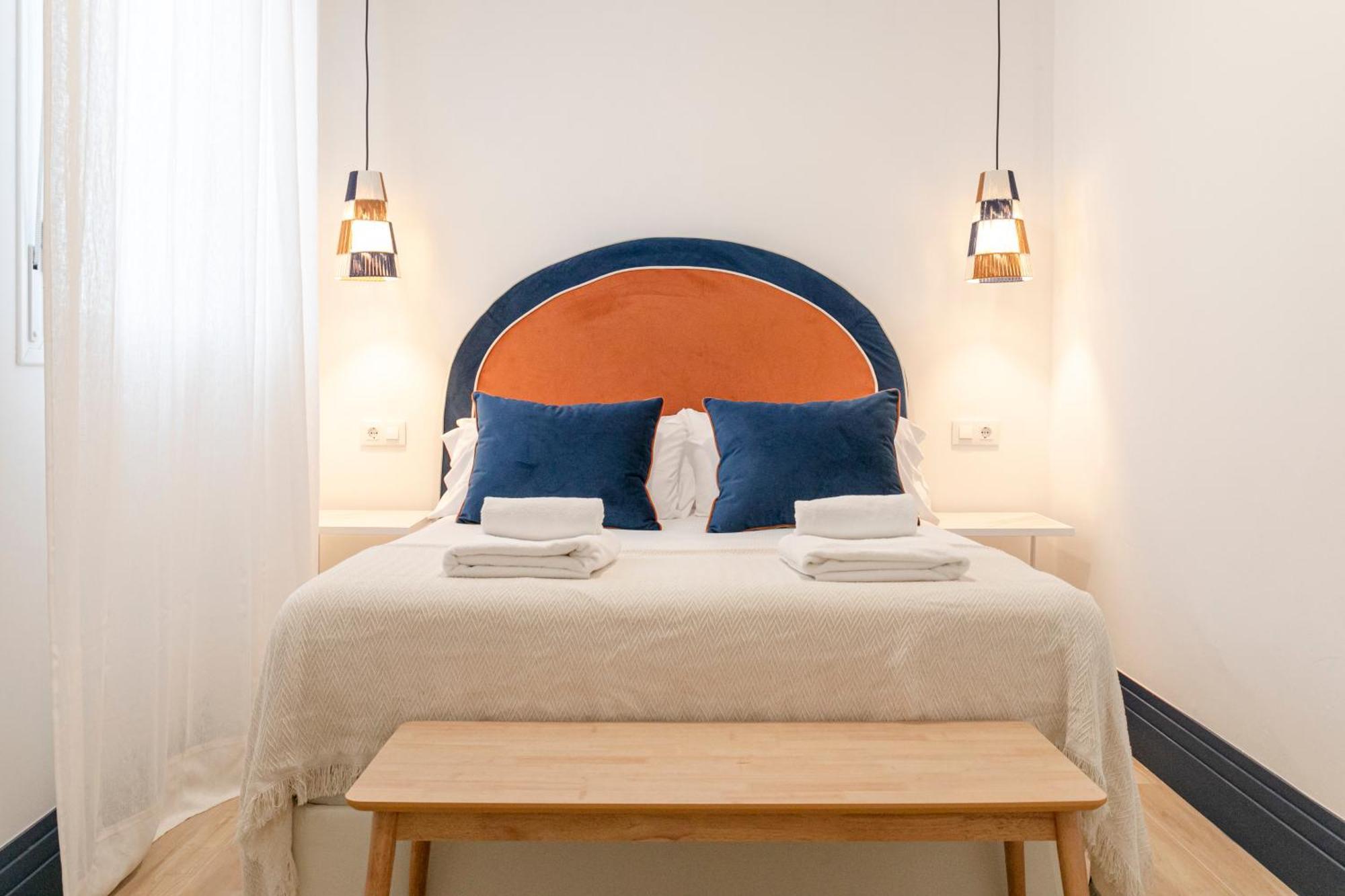 Isg Apartments Faustino 45 セビリア エクステリア 写真