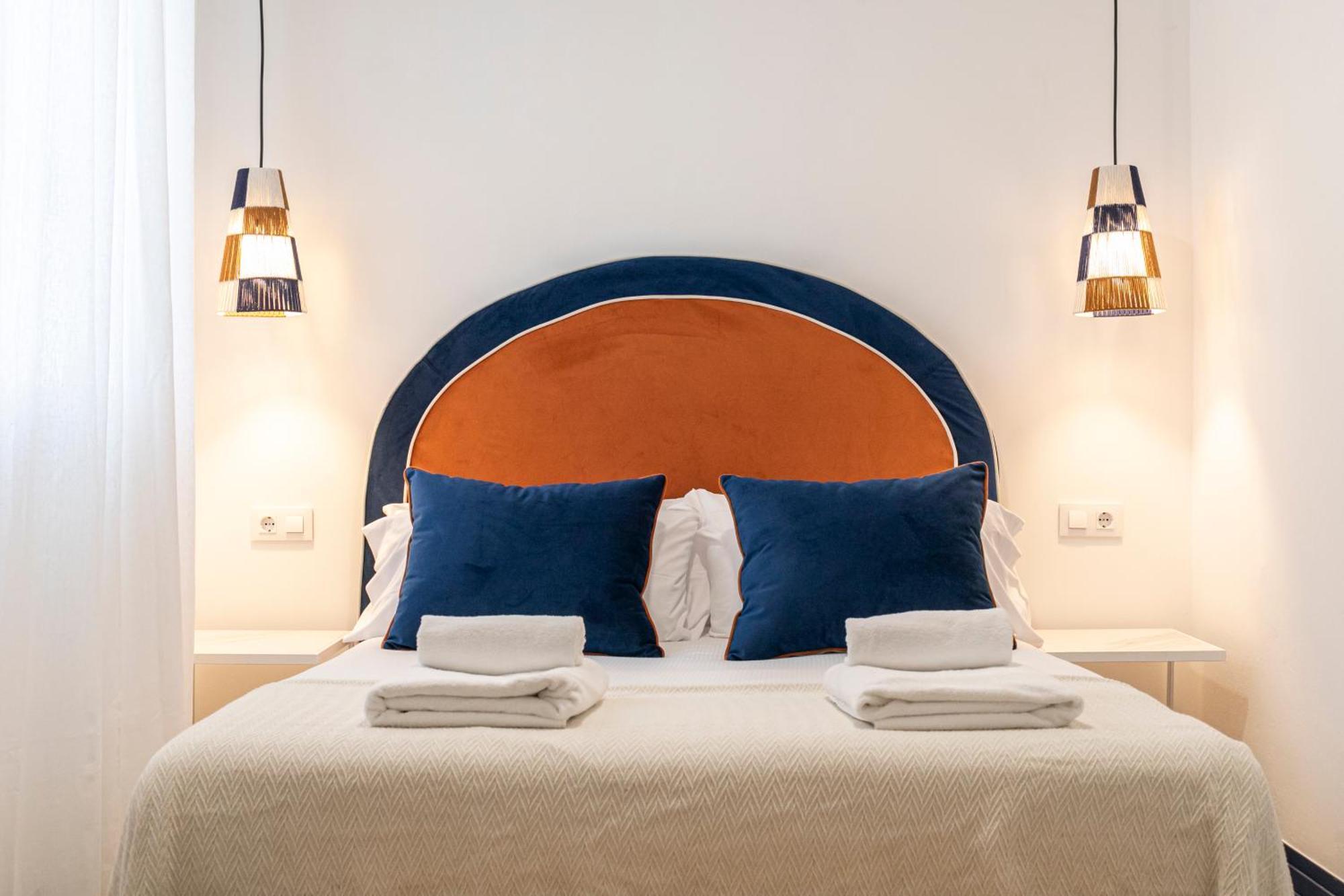 Isg Apartments Faustino 45 セビリア エクステリア 写真