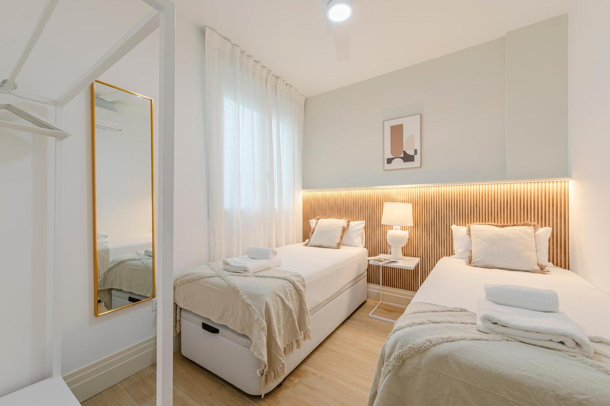 Isg Apartments Faustino 45 セビリア エクステリア 写真